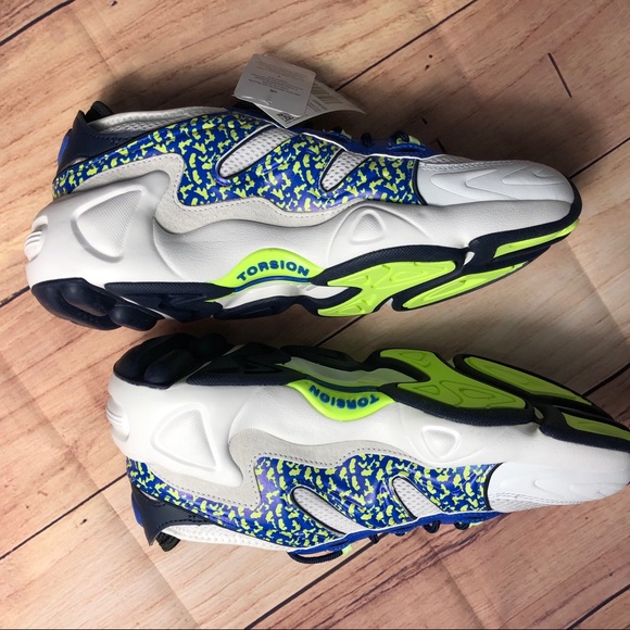 New Adidas Torsion Sneakers Size 10 - Picture 4 of 5